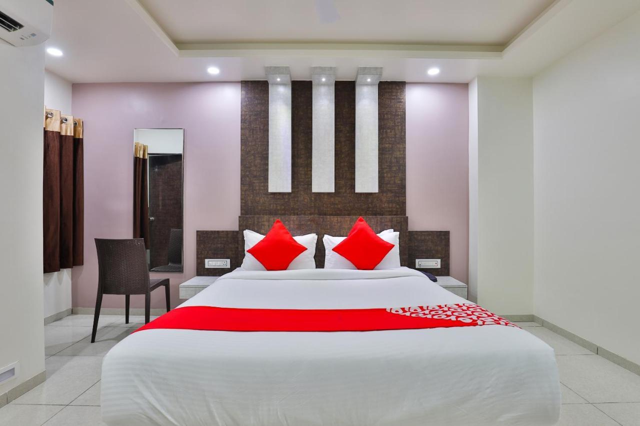 Oyo 23174 Hotel Parth Inn Dwarka  Exterior photo